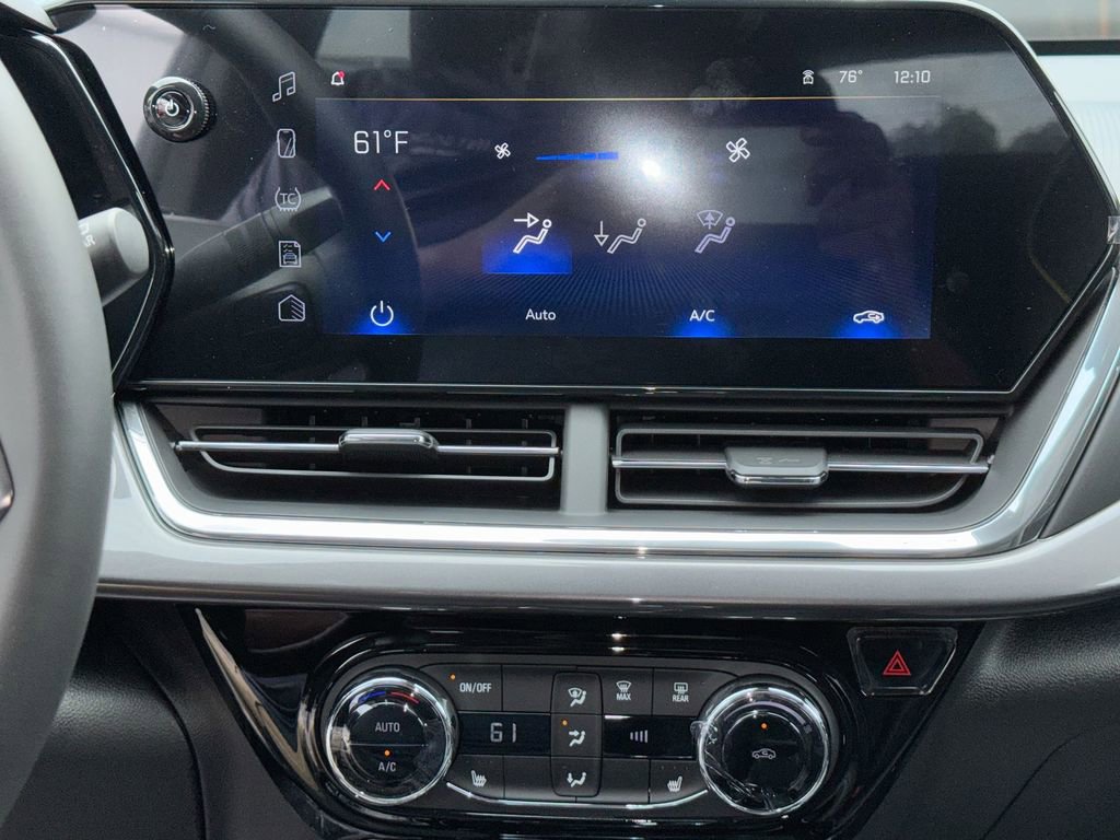 New 2026 Chevrolet Trax ACTIV w/ Driver Confidence Package FWD image 25