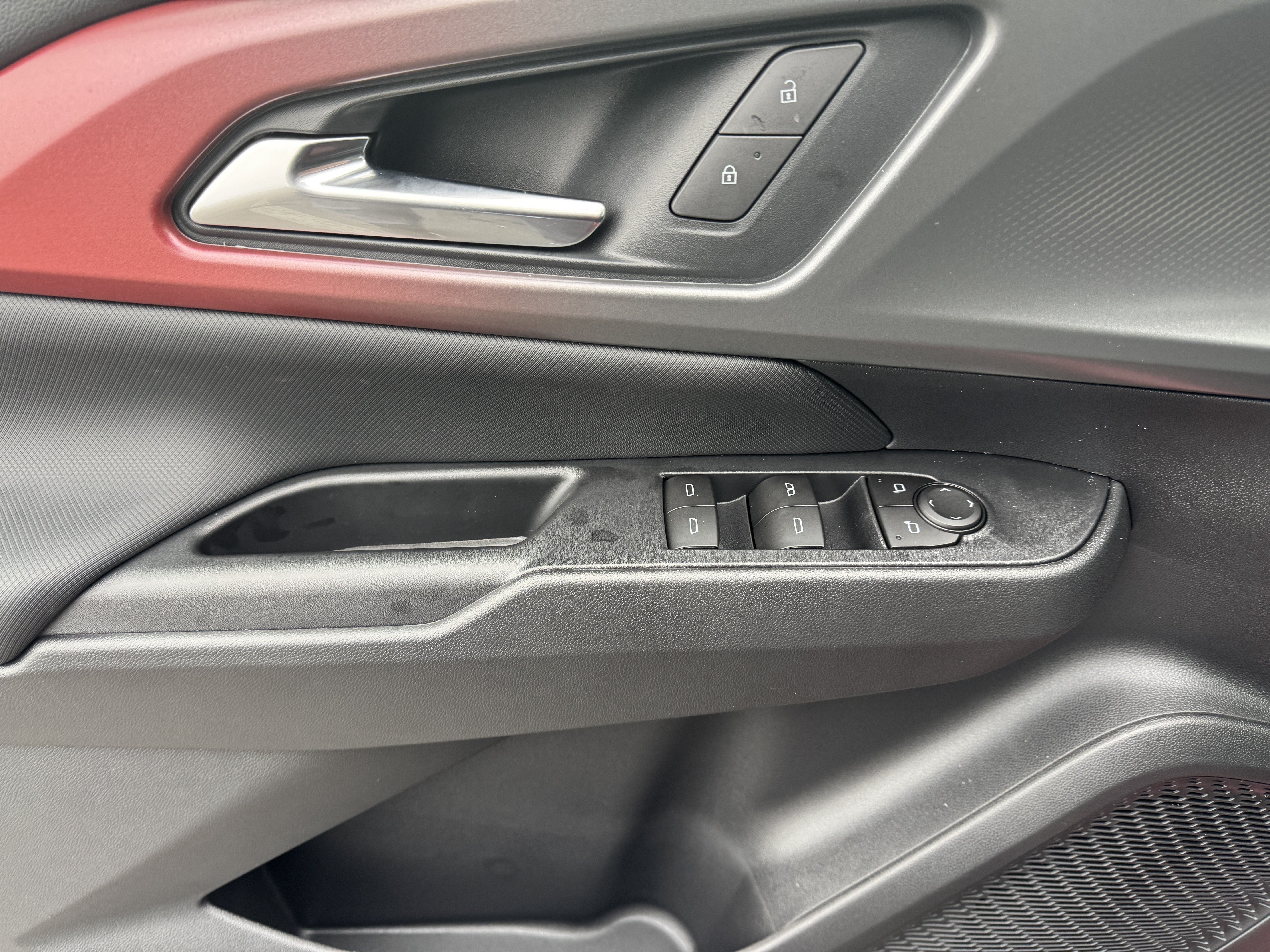 New 2026 Chevrolet Equinox EV RS FWD image 10