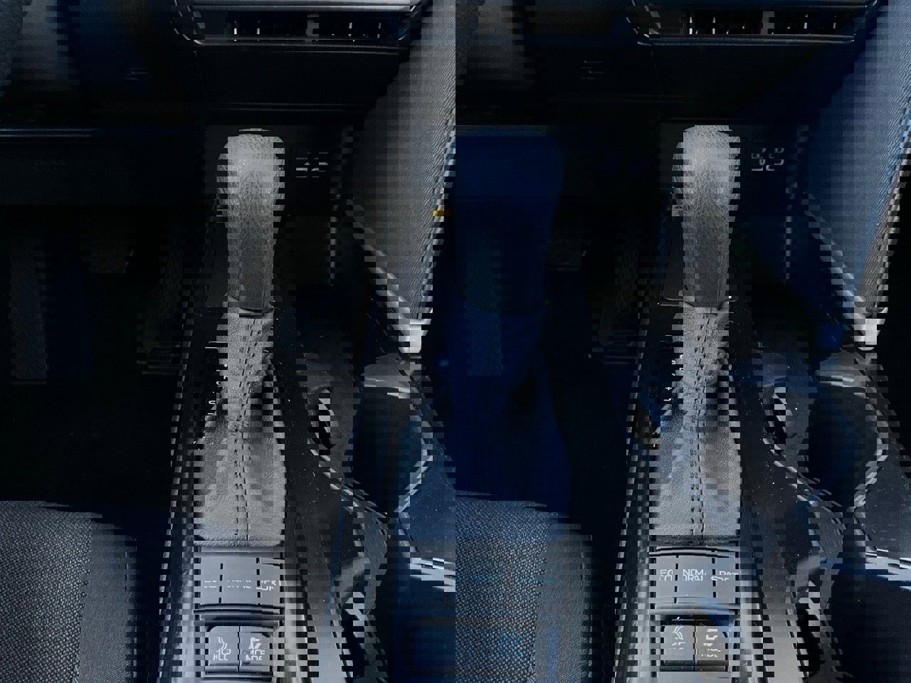 Used 2025 Toyota Camry LE image 23