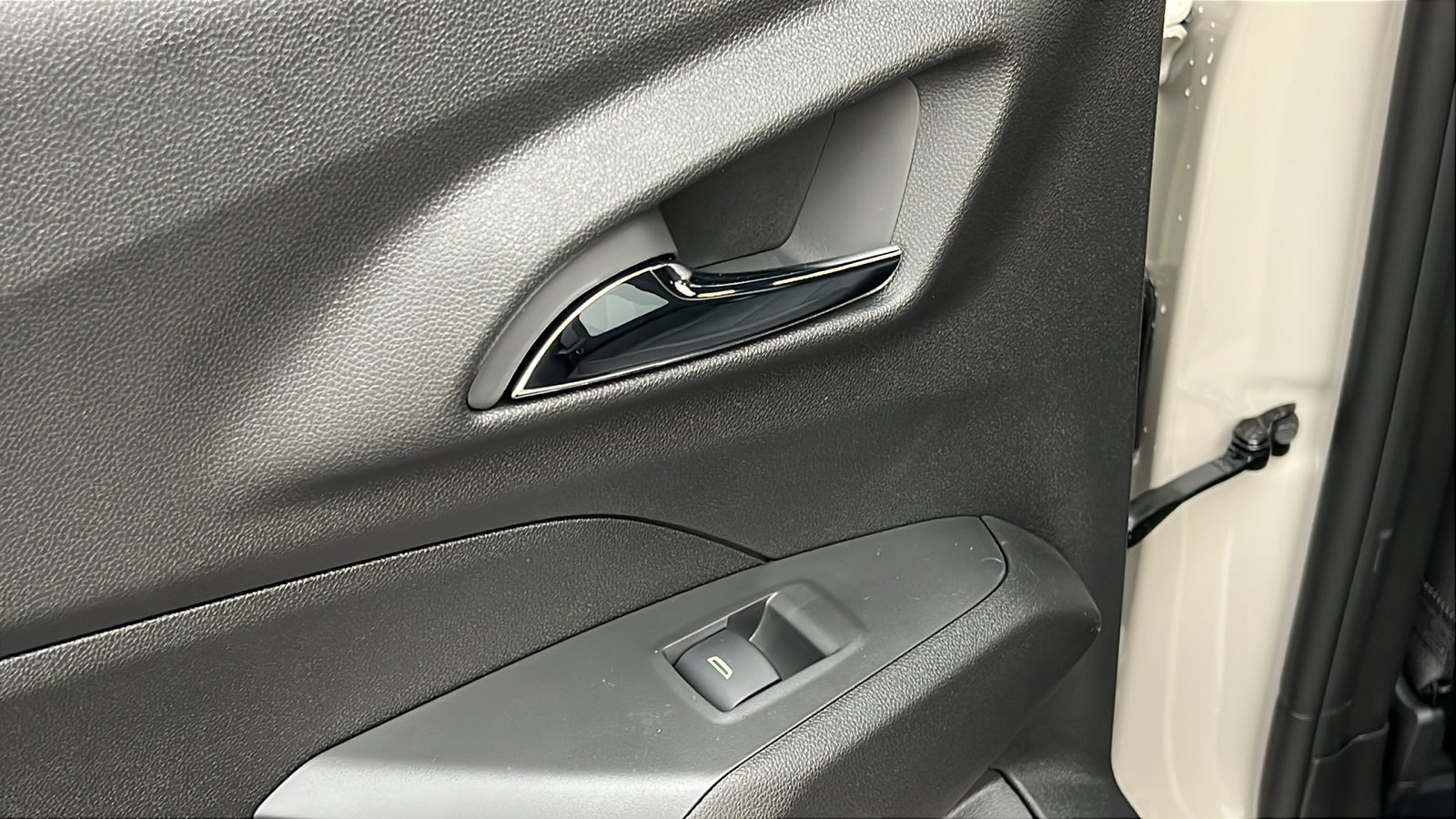 New 2026 Chevrolet Trax RS w/ Sunroof Package FWD image 12