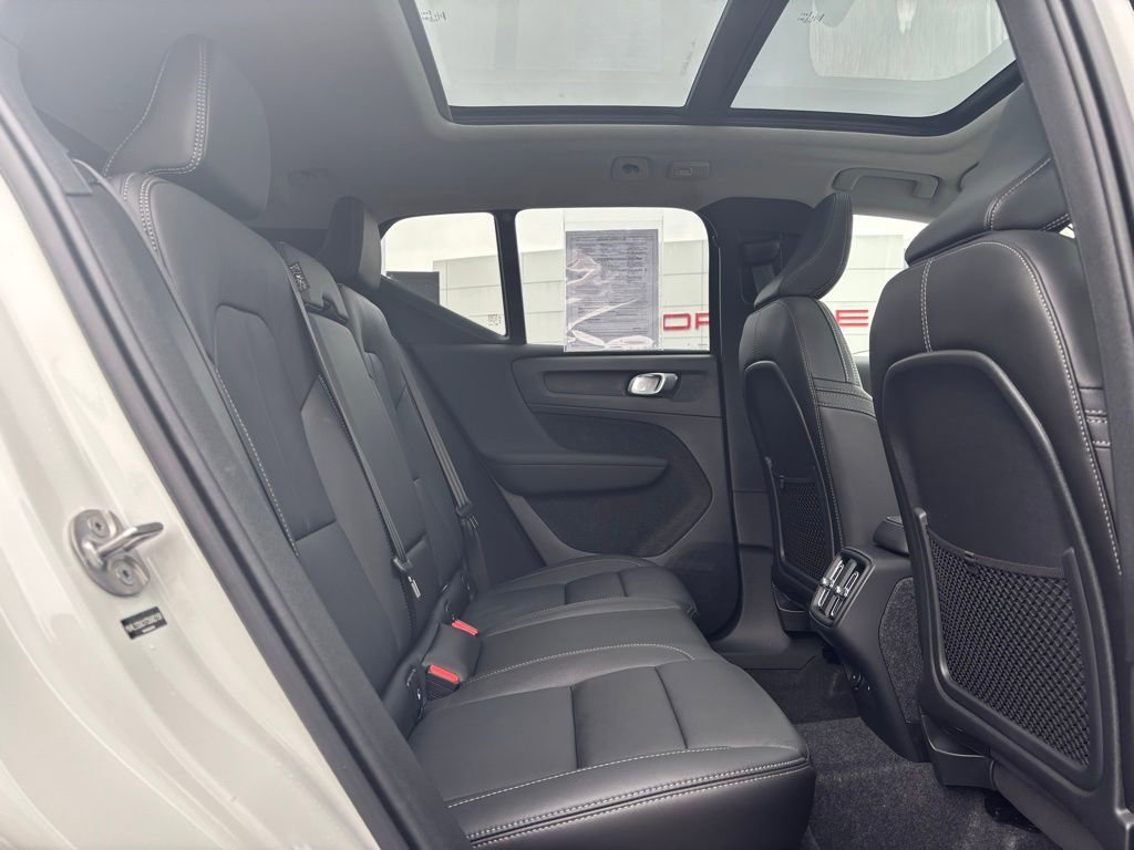 Certified 2026 Volvo XC40 B5 Plus w/ Protection Package Premier AWD/4WD image 24