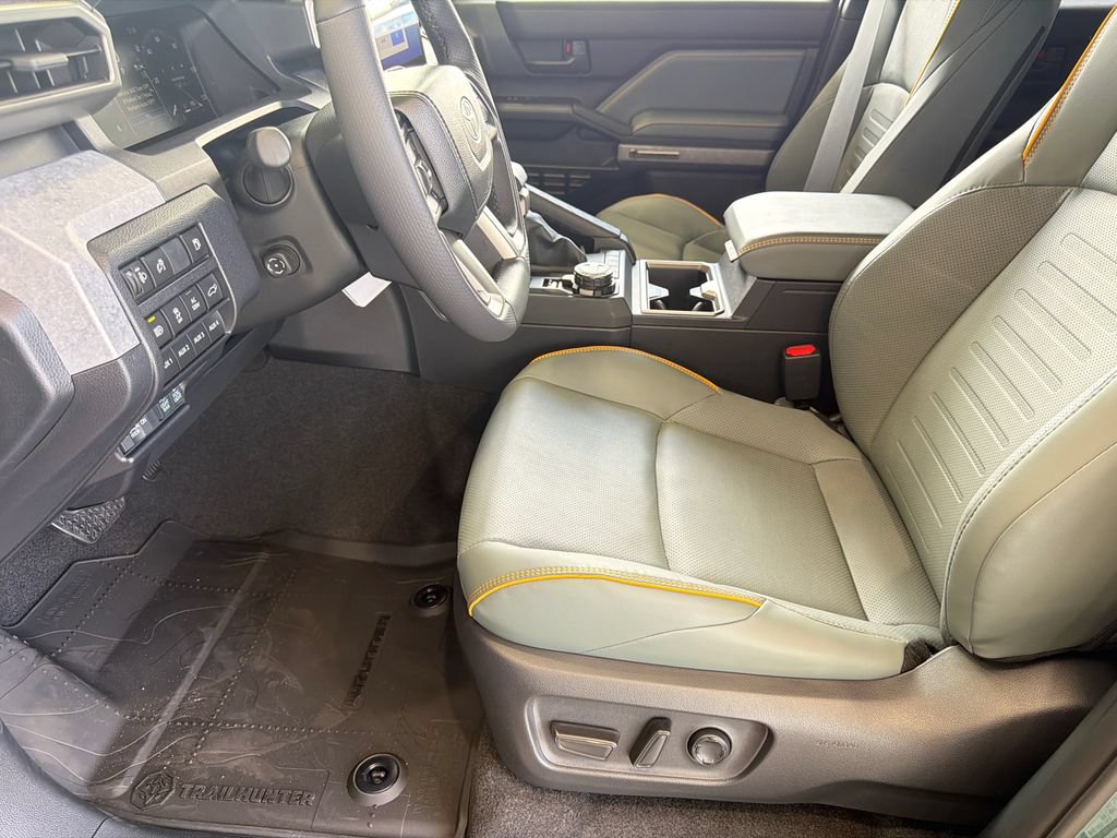 New 2026 Toyota 4Runner Trailhunter AWD/4WD image 17