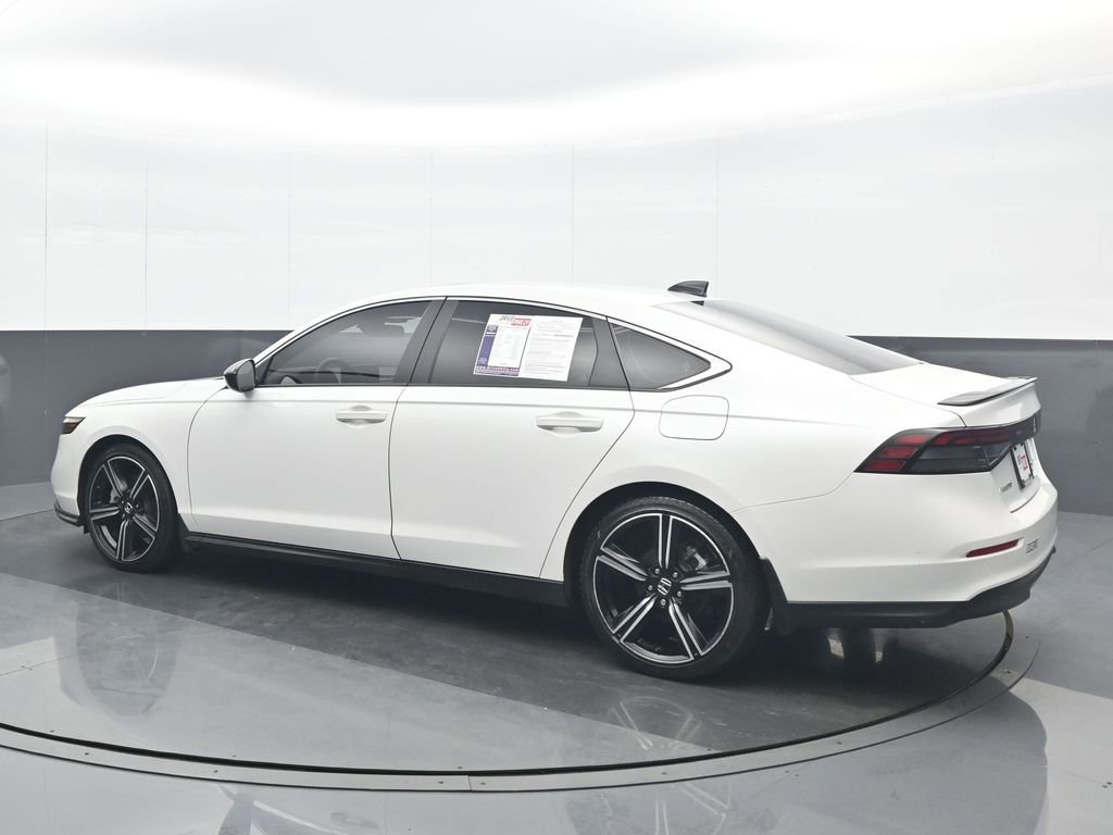 Used 2023 Honda Accord Sport image 4