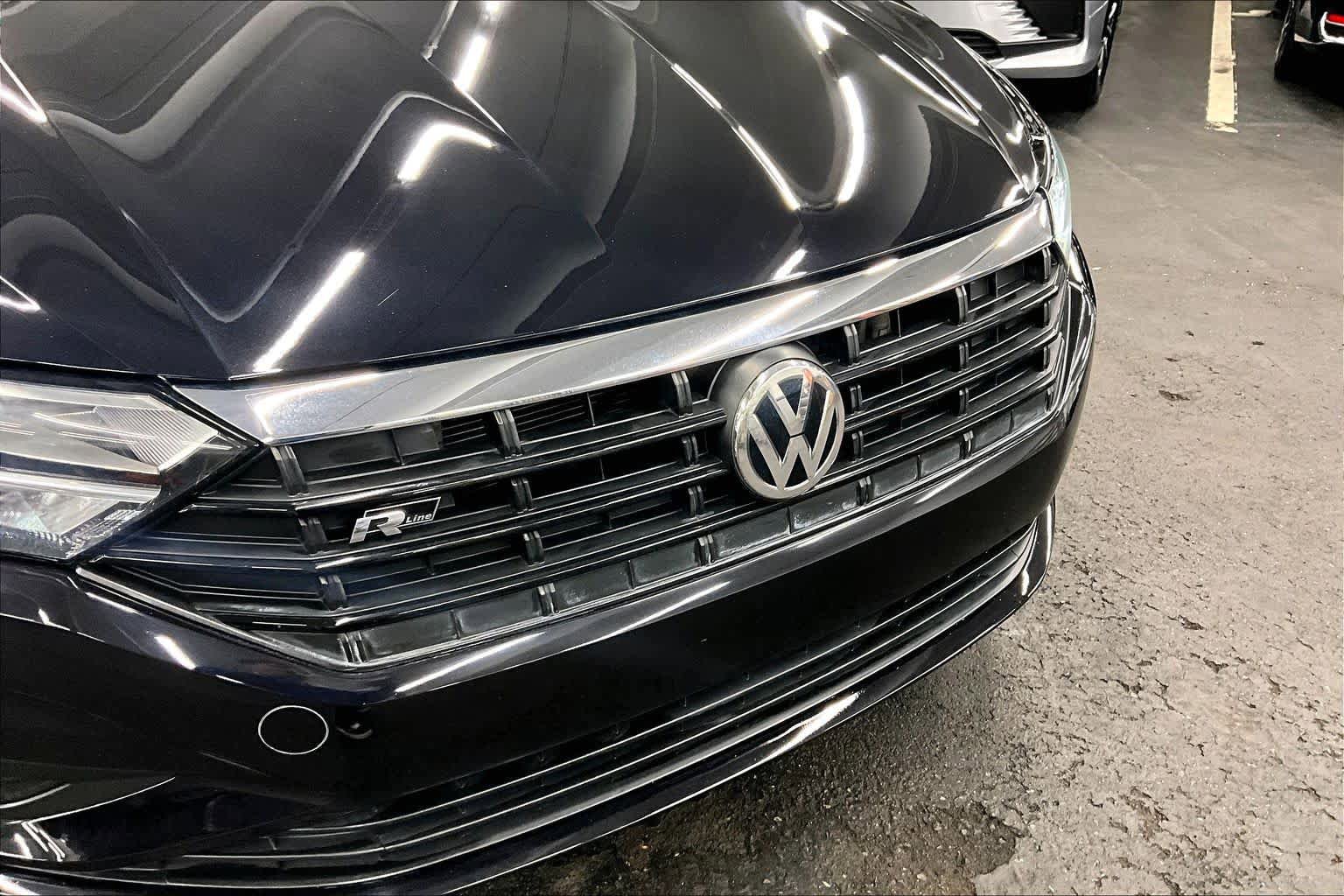 Used 2019 Volkswagen Jetta R-Line FWD image 28