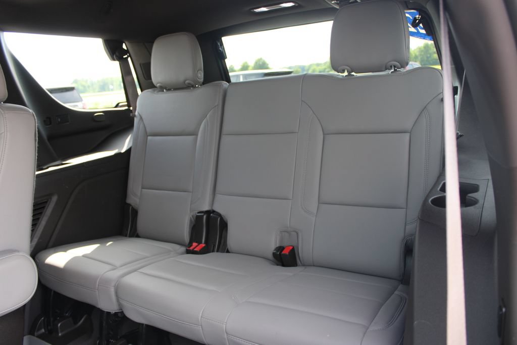 Used 2022 Chevrolet Tahoe LT w/ Luxury Package RWD image 32