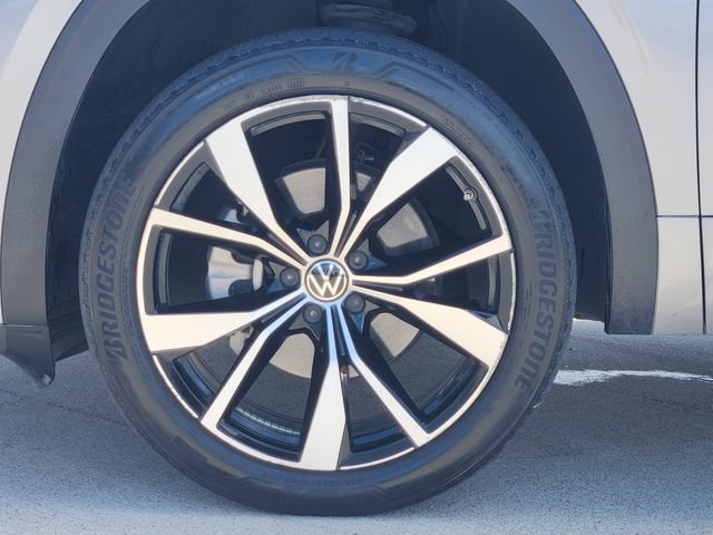 Used 2024 Volkswagen Atlas Cross Sport SEL Premium R-Line AWD/4WD image 10
