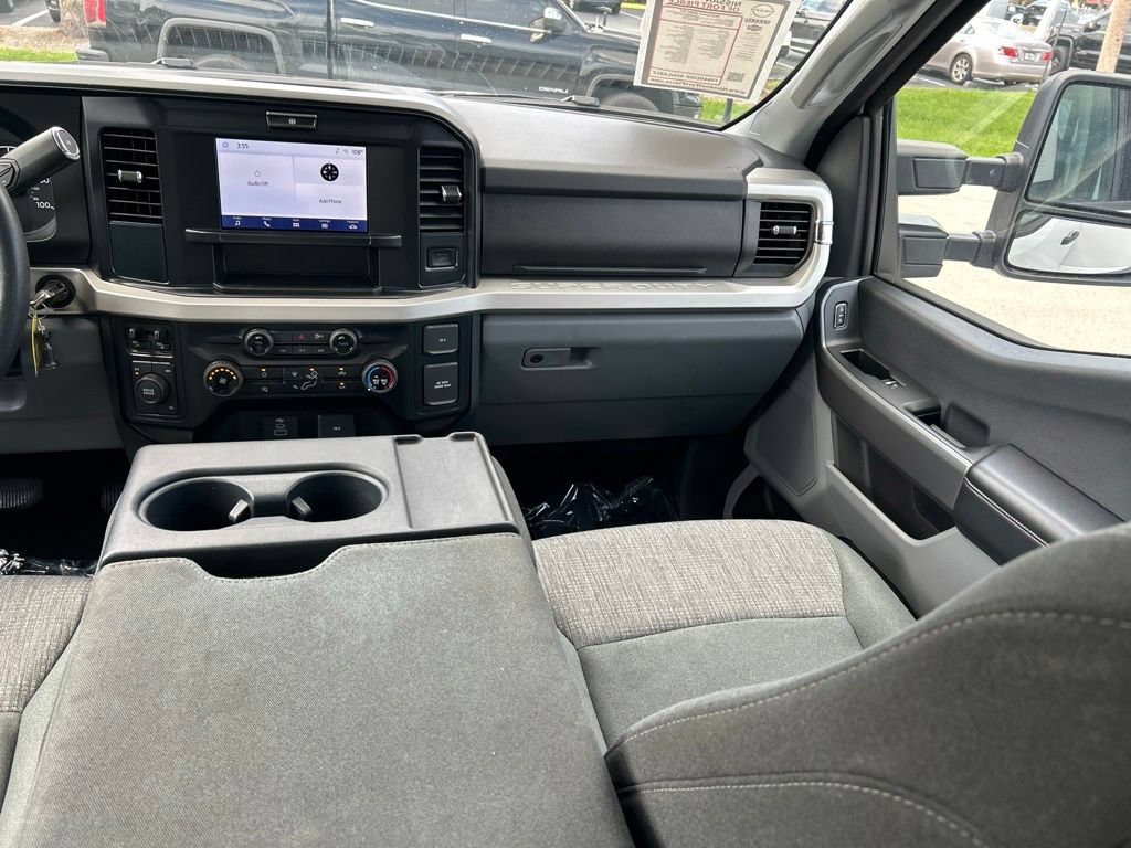 Used 2025 Ford F250 XLT AWD/4WD image 12