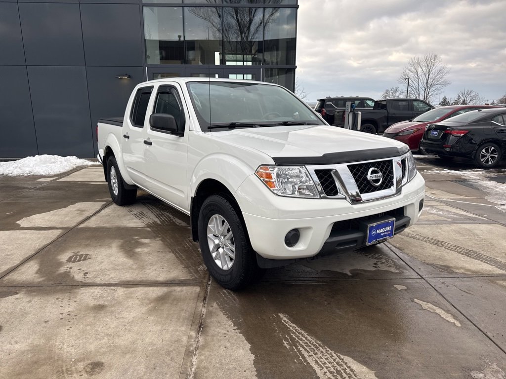 Used 2019 Nissan Frontier SV image 2