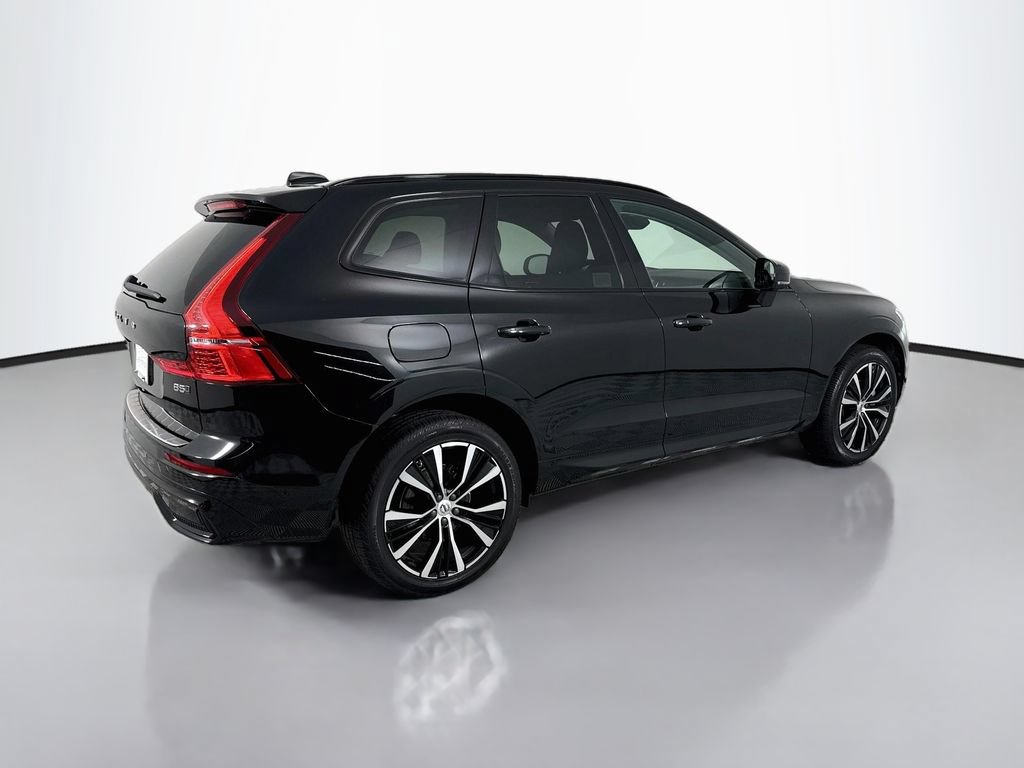 Used 2024 Volvo XC60 B5 Plus w/ Protection Package Premier AWD/4WD image 9