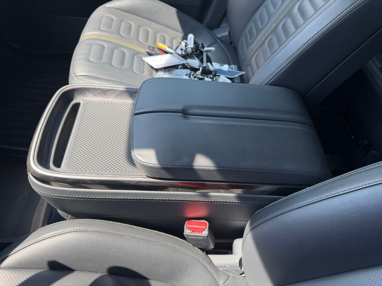 Used 2022 Rivian R1S Launch Edition AWD/4WD image 15