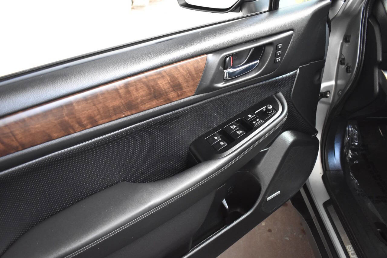 Used 2016 Subaru Outback 3.6R Limited image 31