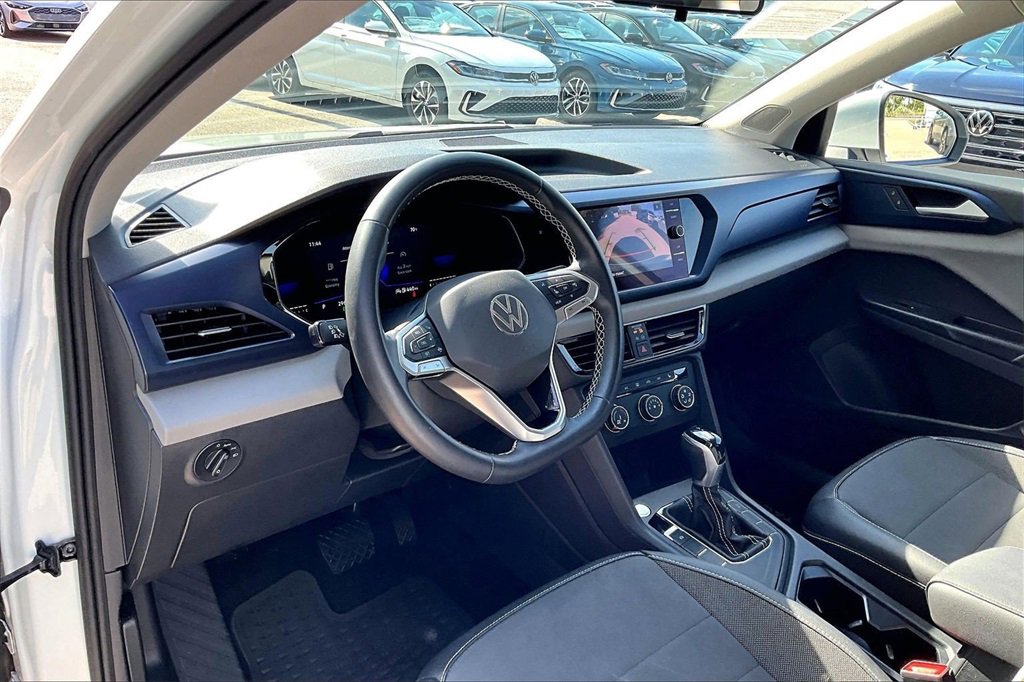 Certified 2022 Volkswagen Taos SE image 14