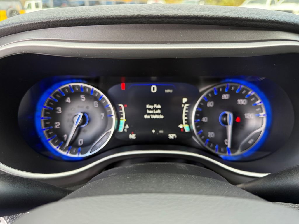 New 2026 Chrysler Pacifica Select FWD image 24
