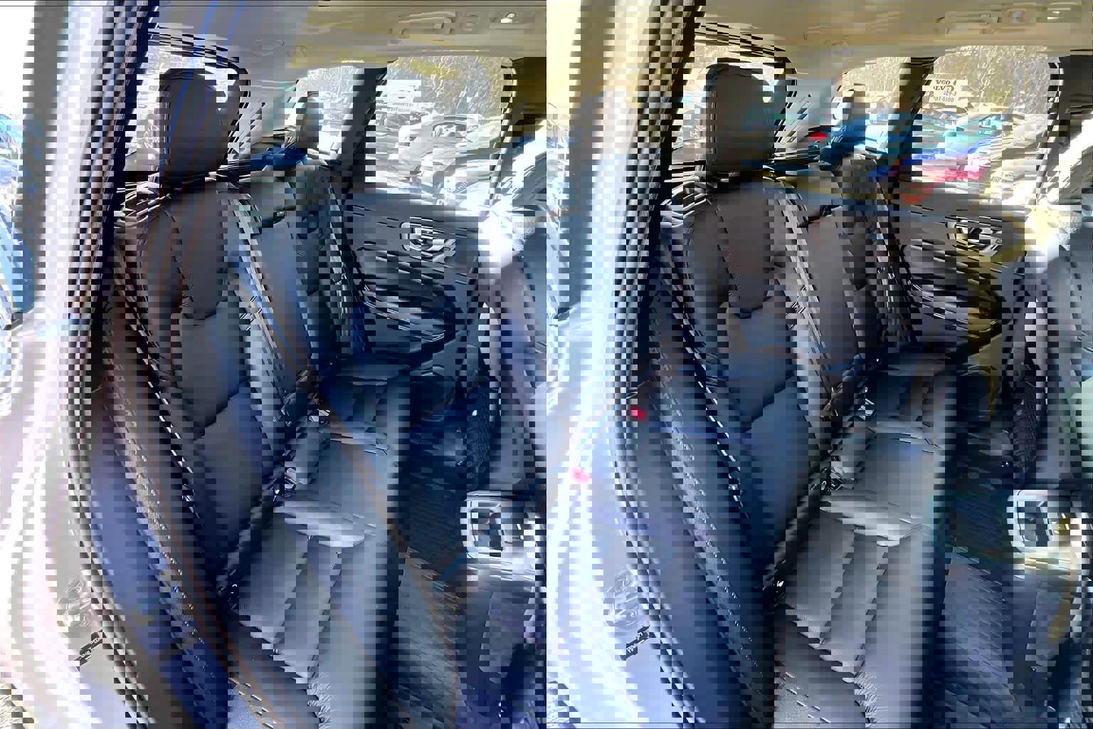 Certified 2023 Volvo XC60 B5 Plus w/ Climate Package AWD/4WD image 19