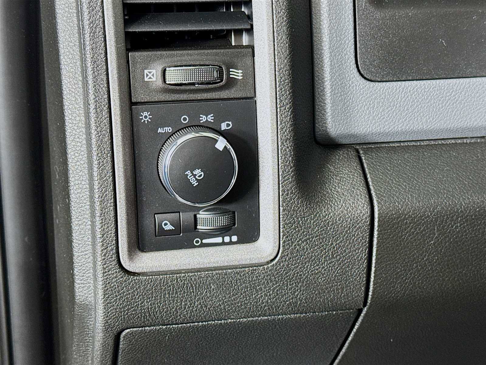 Used 2019 RAM 1500 Express w/ Express Value Package image 10