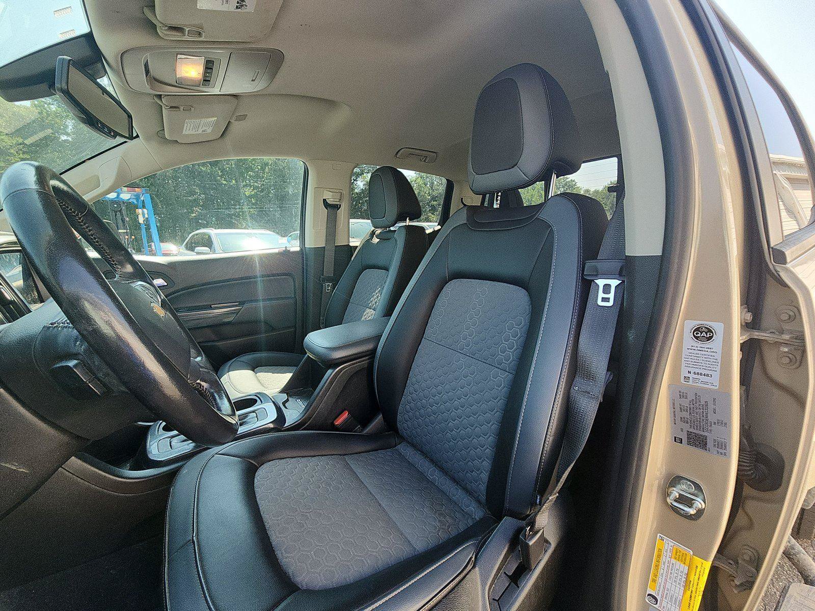 Used 2022 Chevrolet Colorado Z71 RWD image 18