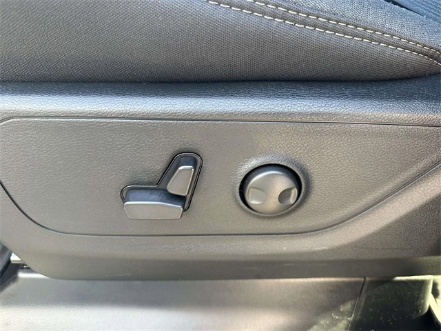 New 2026 RAM 1500 4x4 Crew Cab image 23