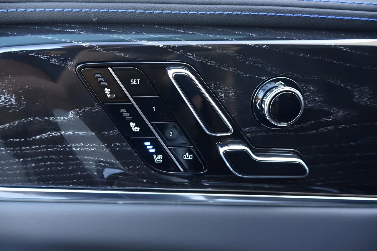 New 2026 Cadillac Escalade IQL Sport 1 w/ LPO, ONYX Package image 10