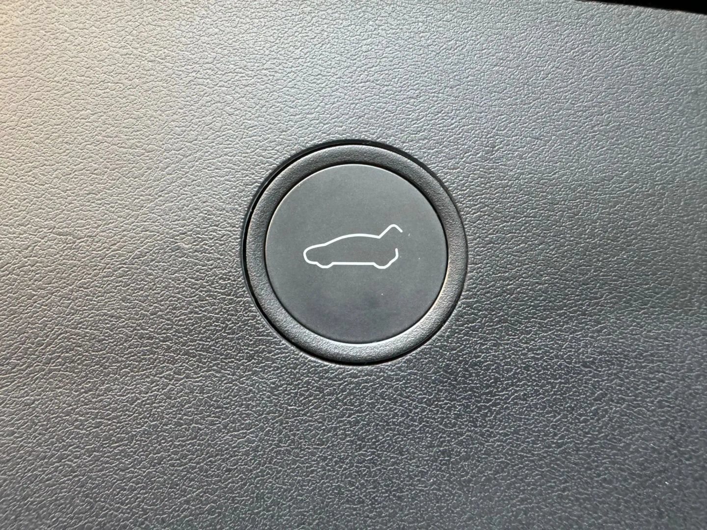 Used 2018 Tesla Model X 100D AWD/4WD image 40