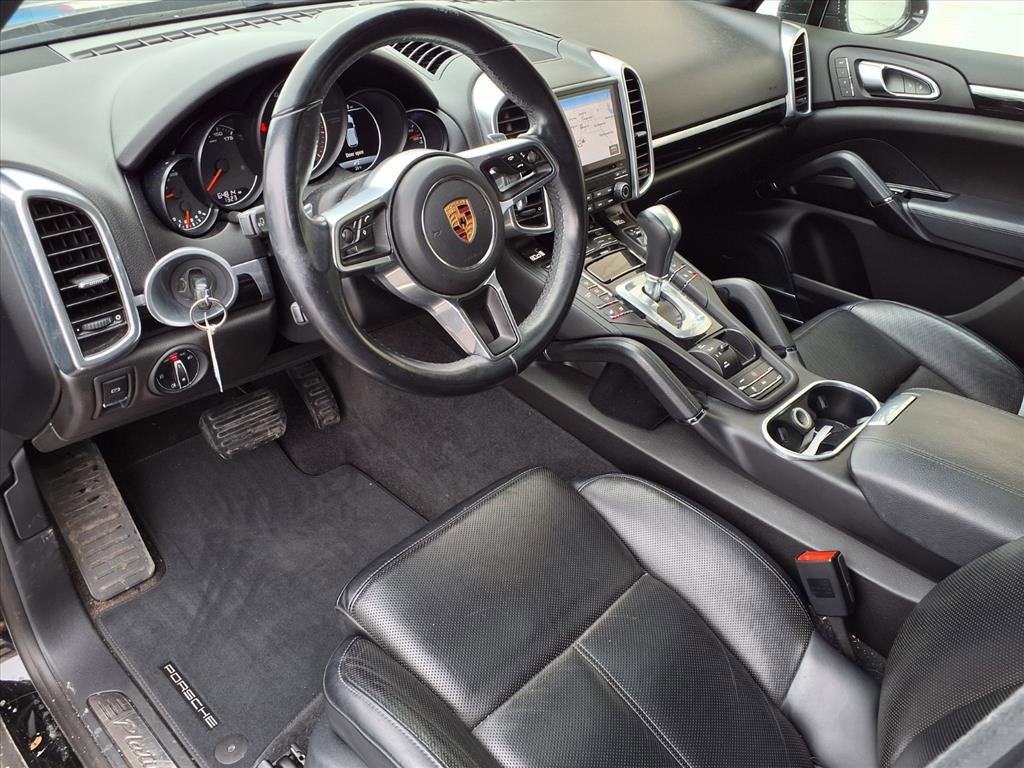 Used 2017 Porsche Cayenne Platinum Edition image 6