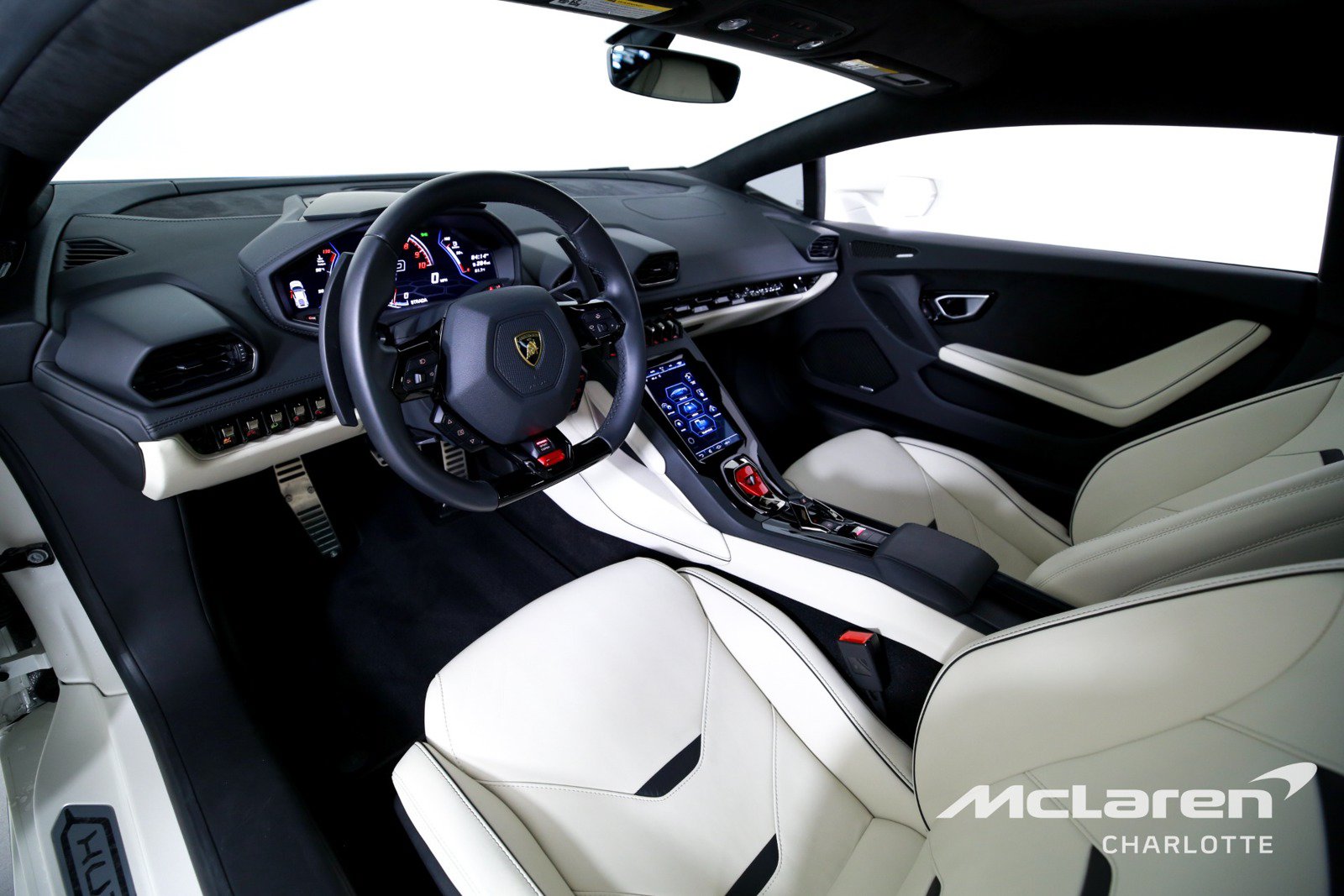 Used 2022 Lamborghini Huracan EVO AWD/4WD image 12