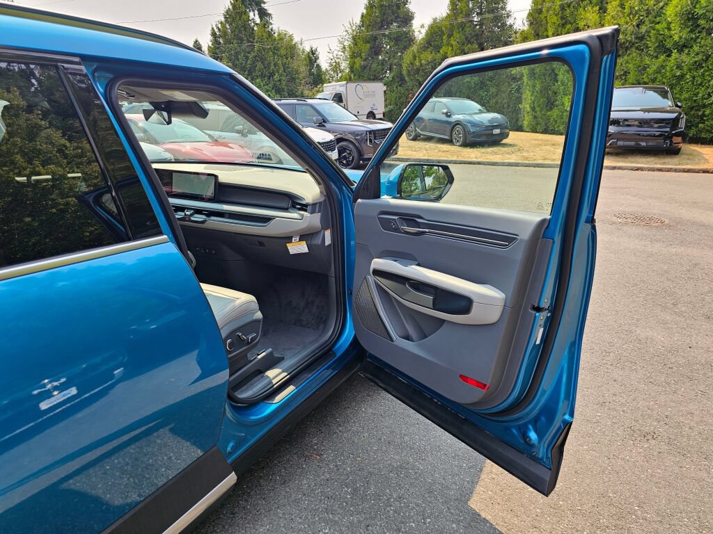 New 2026 Kia EV9 Wind AWD/4WD image 30