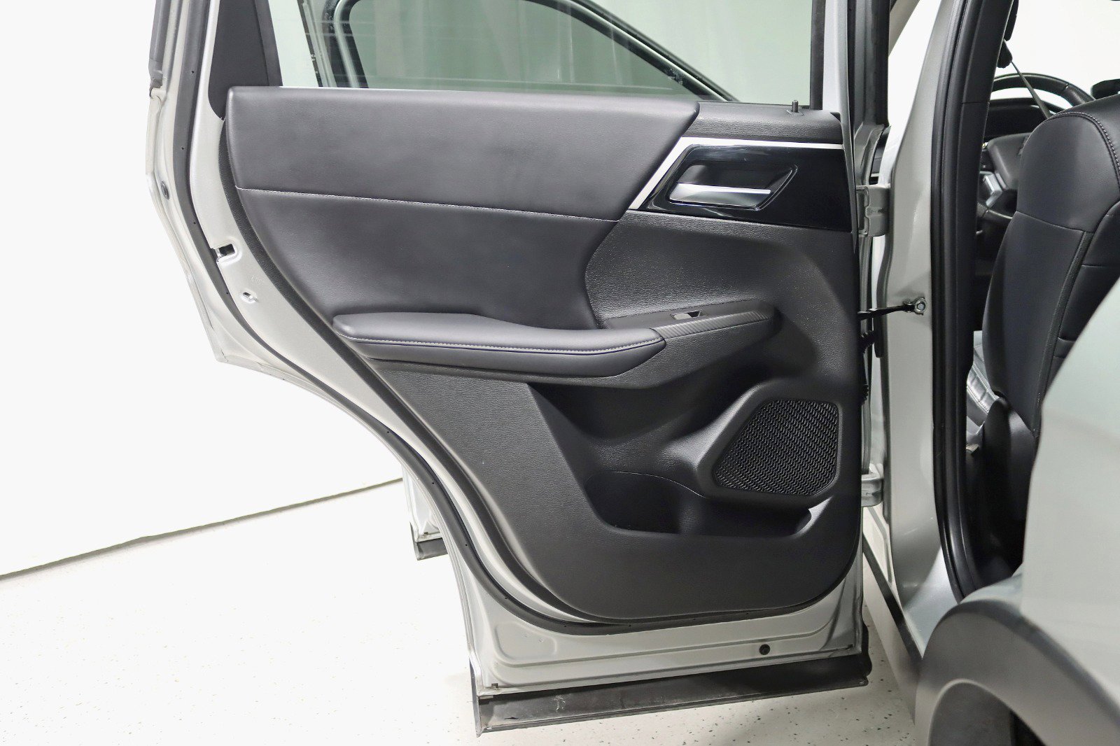 Used 2022 Mitsubishi Outlander SE image 31