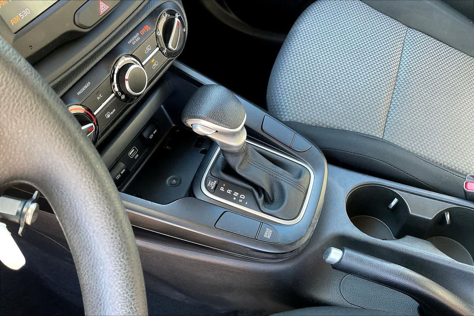 Used 2025 Kia Soul LX FWD image 16