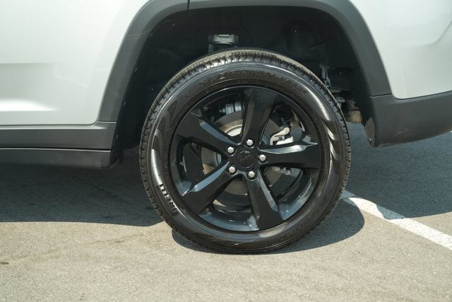Certified 2025 Jeep Grand Cherokee Limited w/ Luxury Tech Group II AWD/4WD image 49