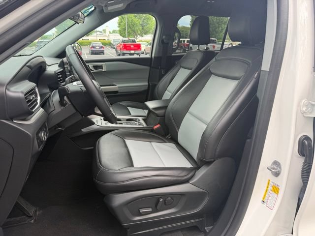 Certified 2023 Ford Explorer XLT w/ Equipment Group 202A AWD/4WD image 12