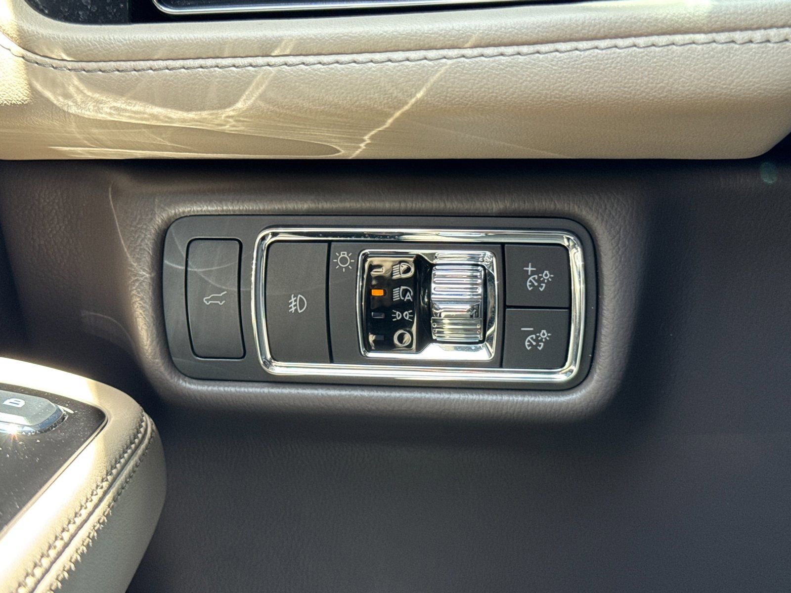 Used 2023 Lincoln Aviator Reserve w/ Equipment Group 201A AWD/4WD image 35