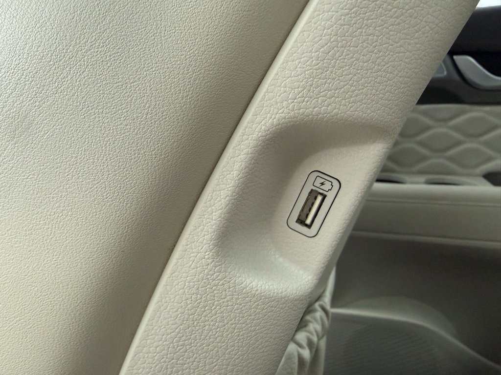 Certified 2021 Hyundai Palisade Calligraphy w/ Winter Package image 21