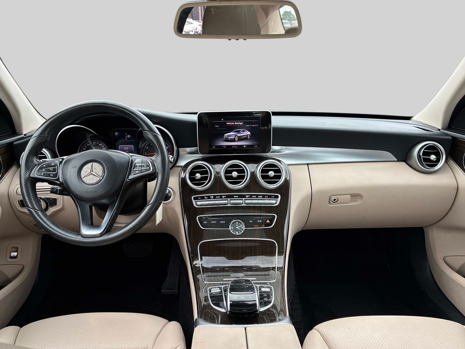 Used 2015 Mercedes-Benz C 300 4MATIC Sedan image 16
