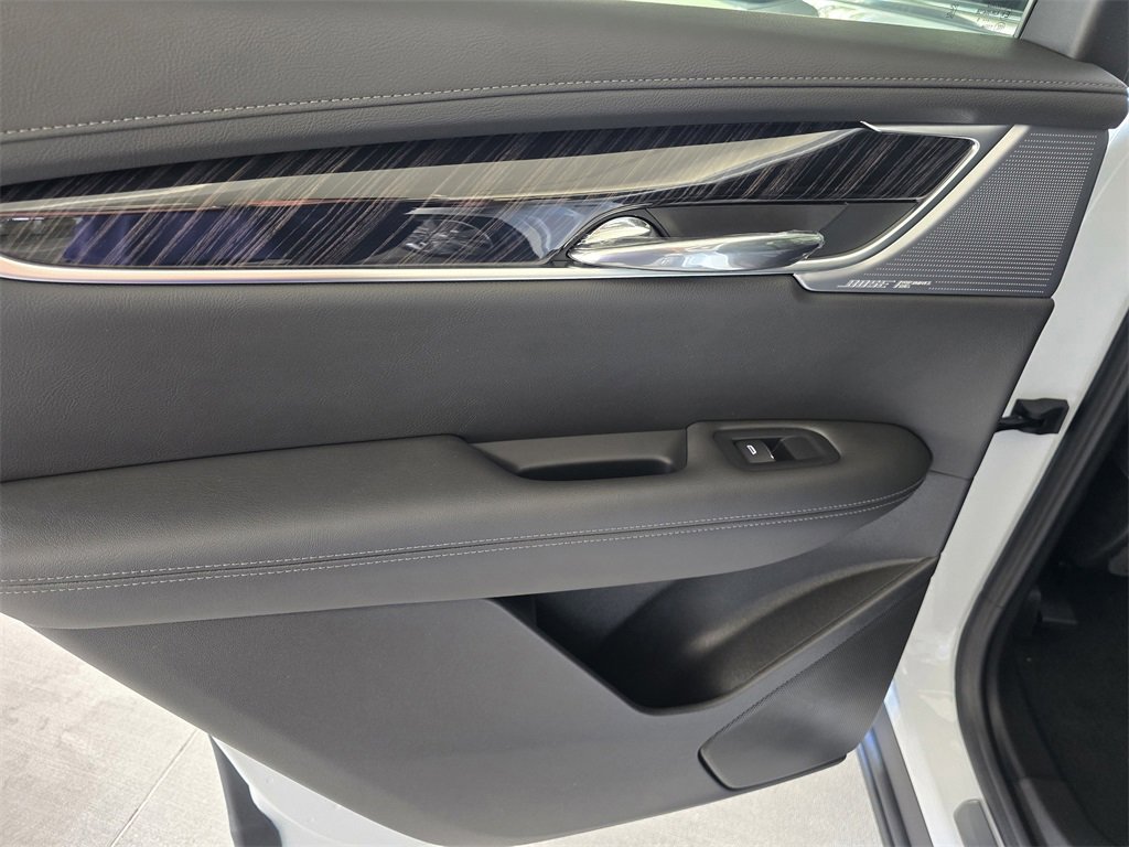 New 2025 Cadillac XT6 Premium Luxury image 11
