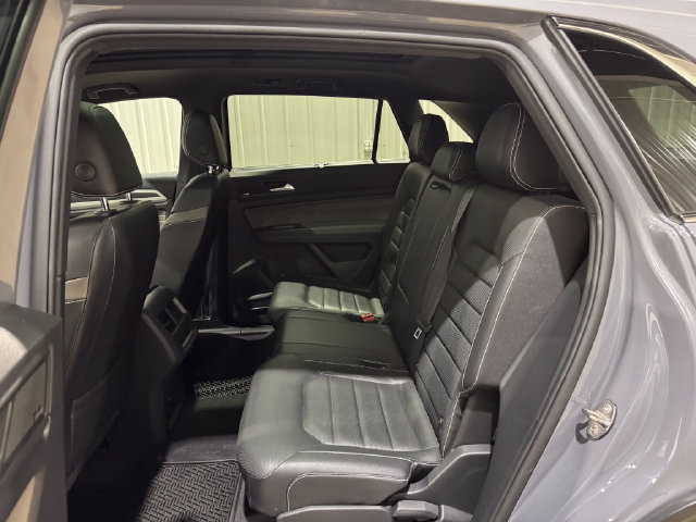 Used 2021 Volkswagen Atlas Cross Sport SEL Premium w/ Cross Sport MDO Package AWD/4WD image 17