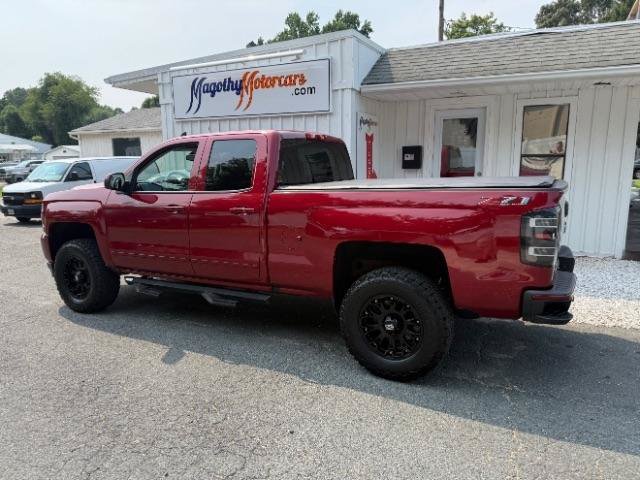 Used 2018 Chevrolet Silverado 1500 LT w/ All Star Edition AWD/4WD image 11