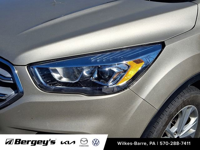 Used 2018 Ford Escape SEL w/ Ford Safe & Smart Package image 9