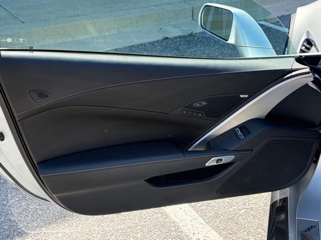 Used 2018 Chevrolet Corvette Z06 RWD image 16