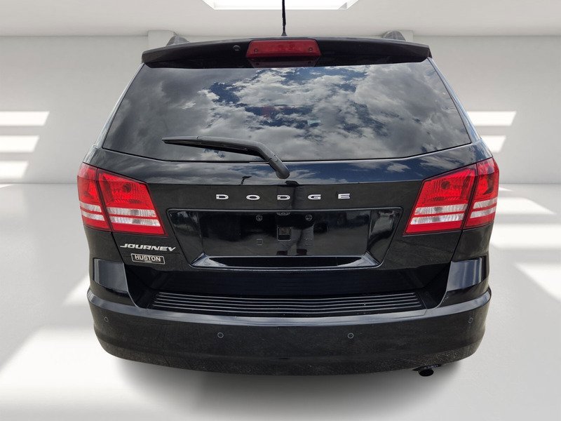 Used 2020 Dodge Journey SE image 4