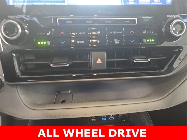 Used 2022 Toyota Highlander Limited image 22