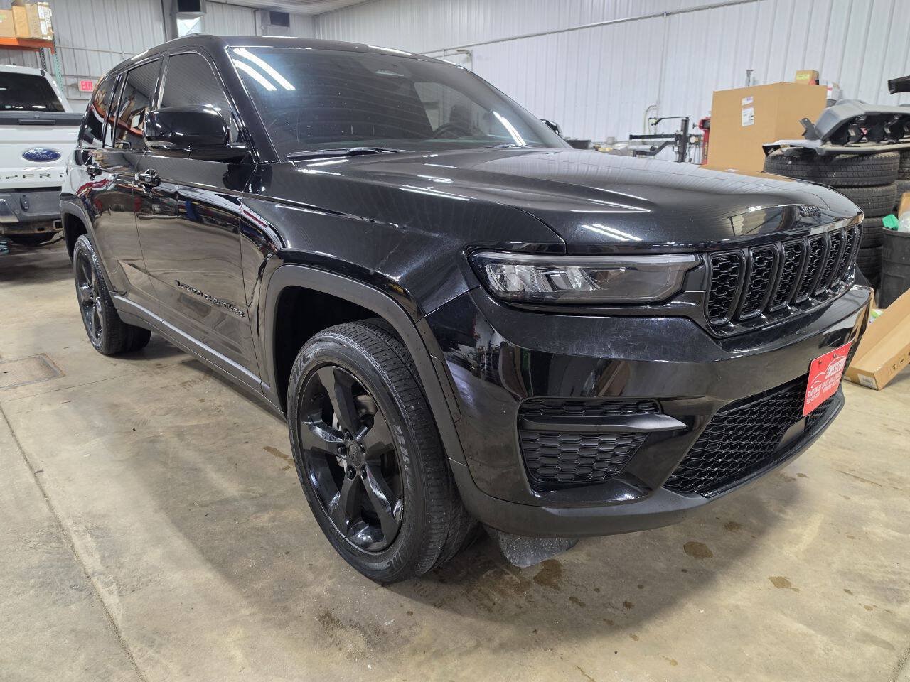Used 2023 Jeep Grand Cherokee Altitude