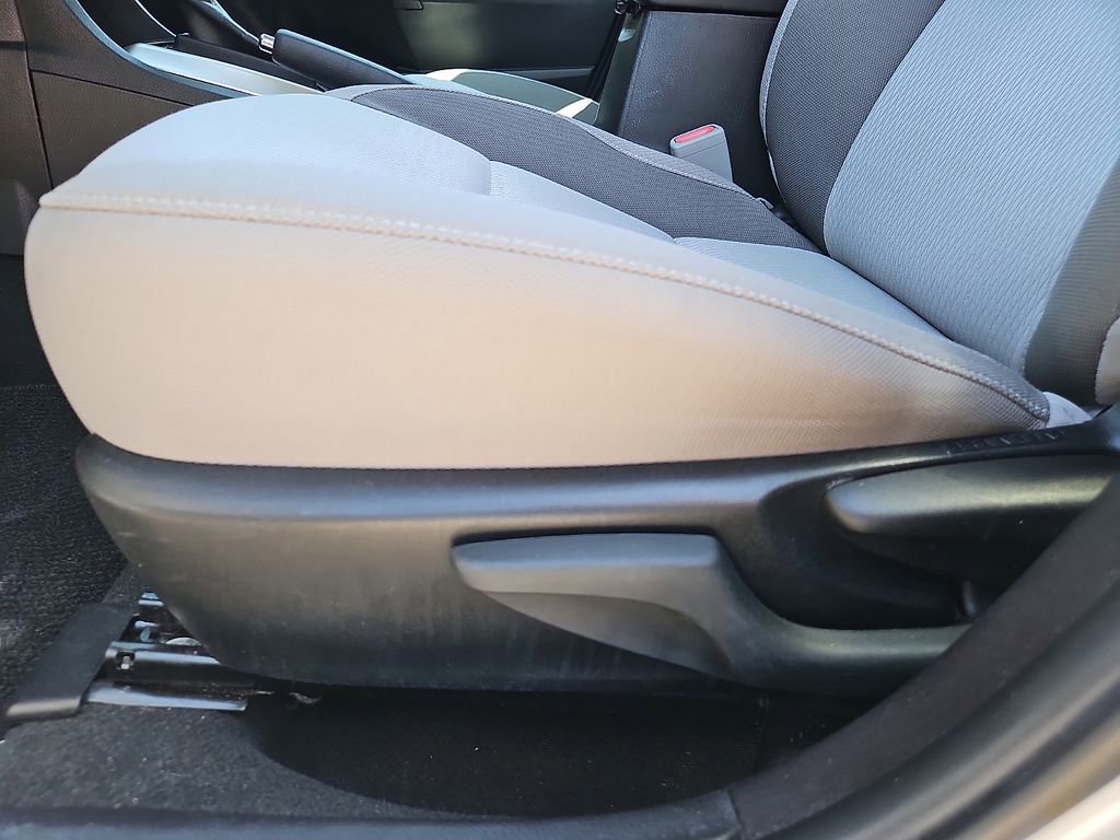 Used 2019 Toyota Corolla LE FWD image 14
