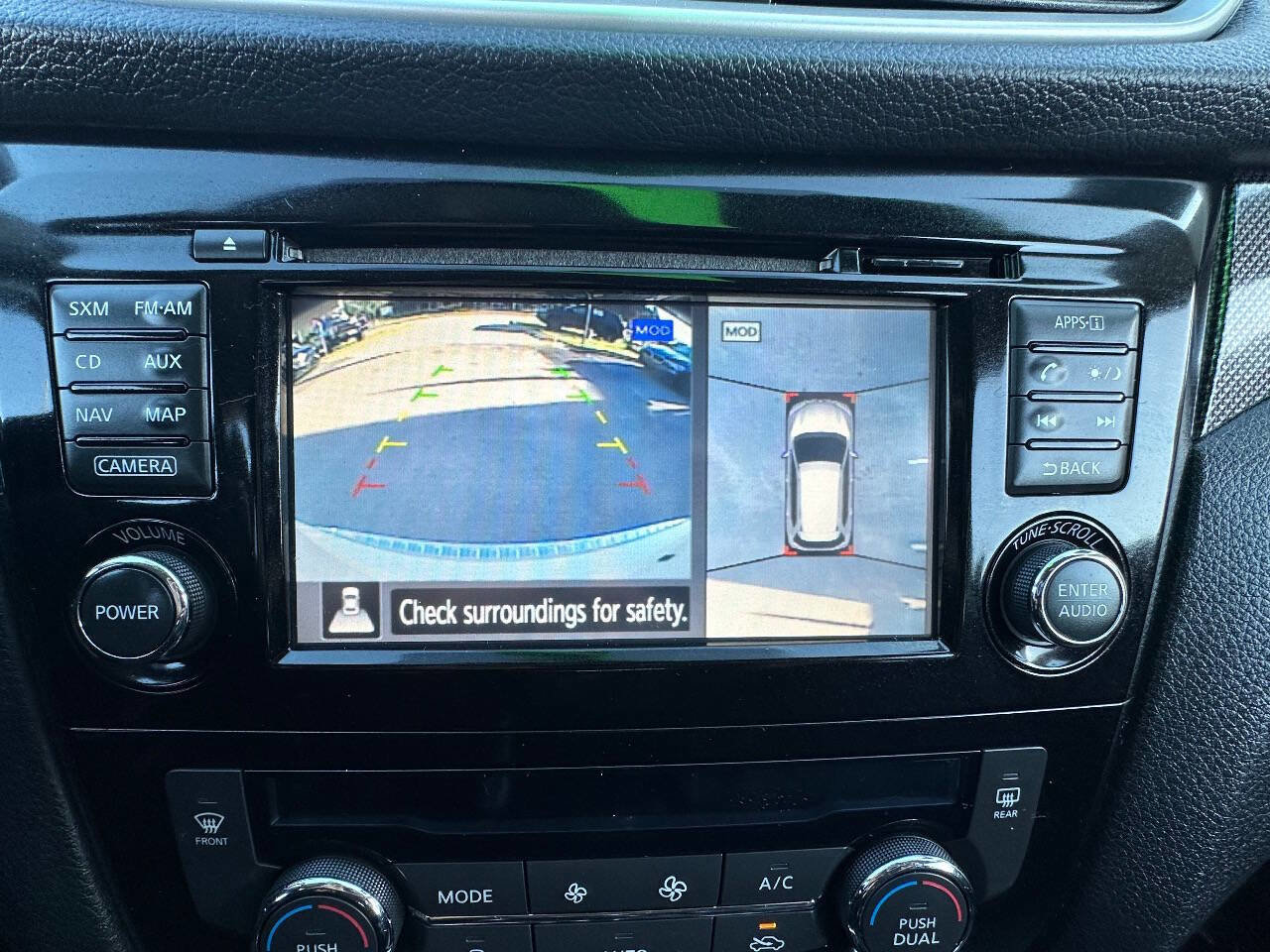 Used 2016 Nissan Rogue SL image 25