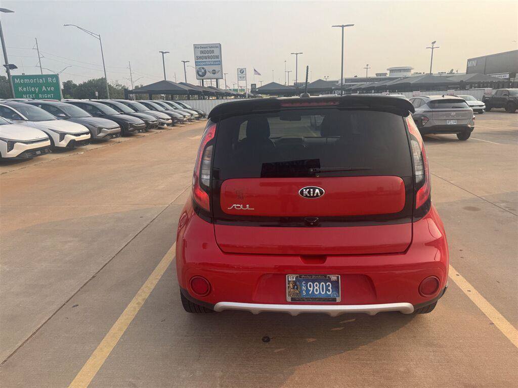 Used 2017 Kia Soul + w/ Designer's Package FWD image 6