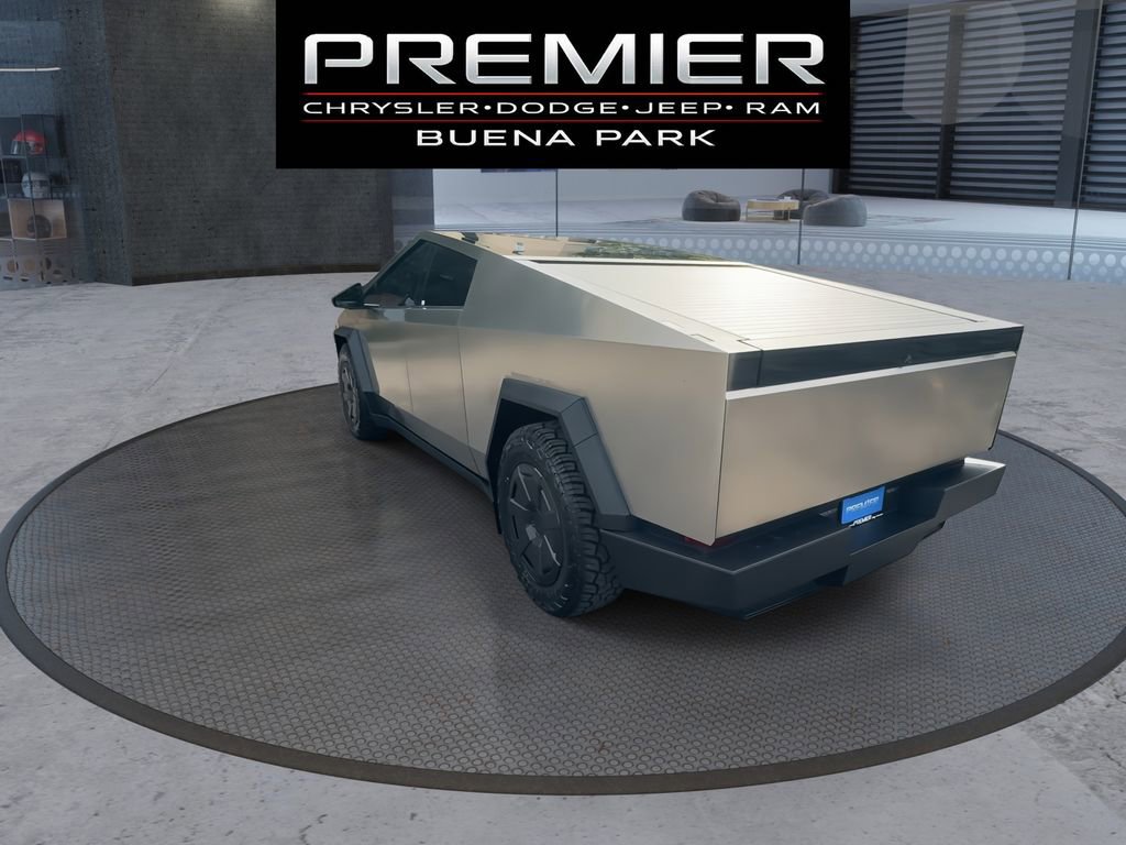 Used 2024 Tesla Cybertruck AWD Crew Cab image 6