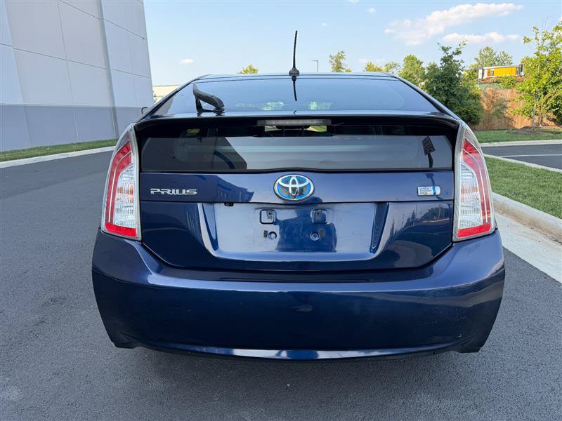 Used 2015 Toyota Prius Five w/ Advanced Technology Package FWD image 12