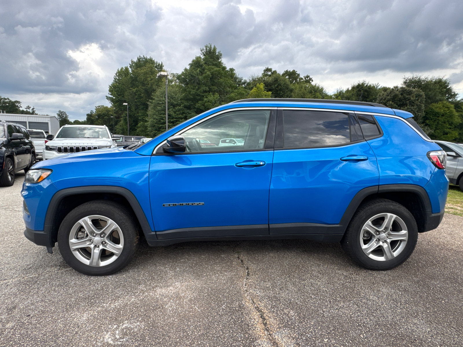 Used 2024 Jeep Compass Latitude AWD/4WD image 5