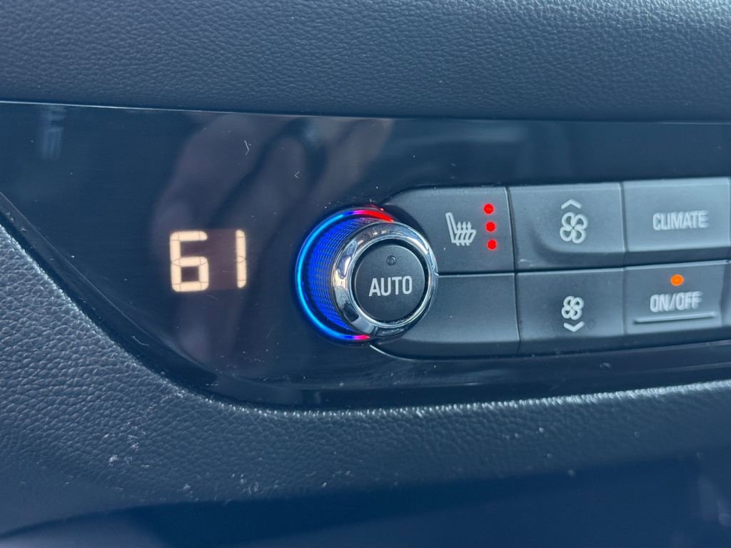 Used 2022 Buick Enclave Essence w/ LPO, Touring Package AWD/4WD image 28