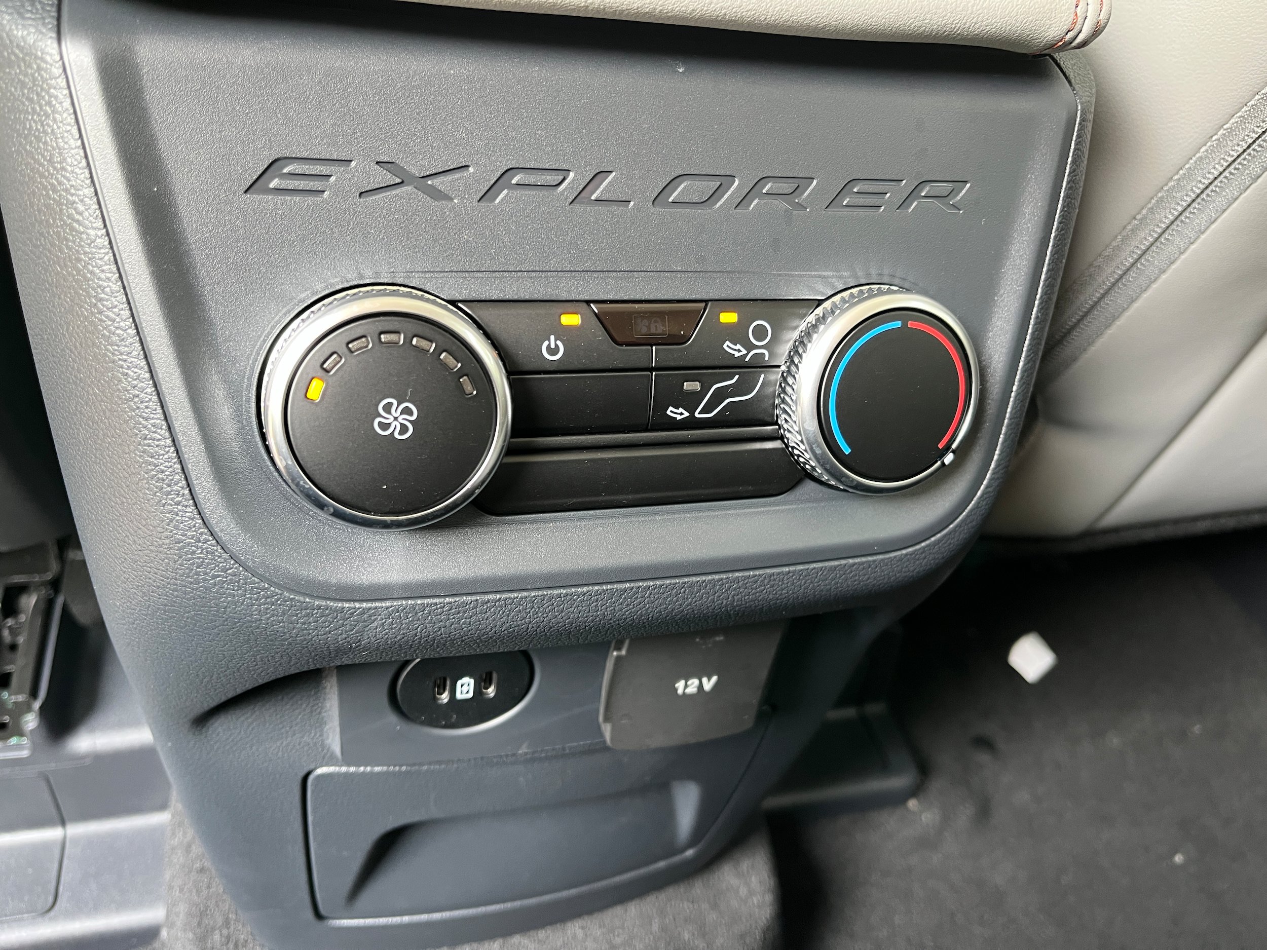 New 2026 Ford Explorer Active w/ Active Comfort Package AWD/4WD image 14