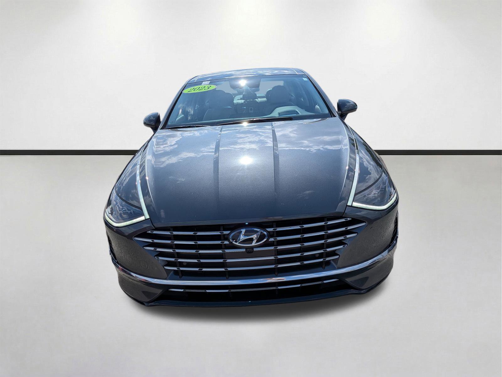 Used 2023 Hyundai Sonata Limited w/ Cargo Package FWD image 9